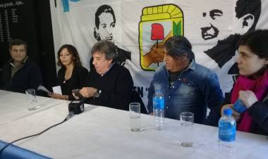 "Venimos a apoyar la candidatura de Iñaki (Letona)"