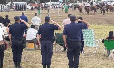La Cooperadora Escolar de Chelforó hizo importante donación al Hospital Municipal