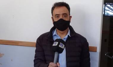 Educación: ""La escuela está presente, la escuela no se fue"