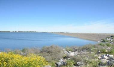 Advertencia de la Provincia sobre el uso recreativo del dique Paso de las Piedras