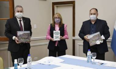 Santa Cruz impulsará a nivel provincial la Red de Municipios Cooperativos