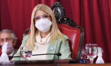 Verónica Magario: “En un mundo en crisis por la pandemia y la dificultades para conseguir vacunas, ahora la Provincia podrá salir a adquirir dosis”