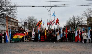 Los Inmigrantes conmemoraron su día