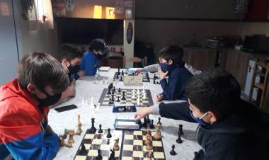 Potis, Kurtz y Larsen mandan en el Torneo Interno Chess Club de Pringles