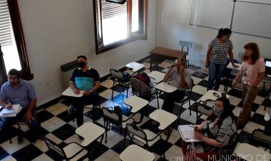 Indio Rico: Estudiantes presentan informe sobre el tratamiento de efluentes líquidos y residuos en sala de faena