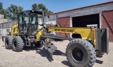 La Cooperativa Vial de Coronel Pringles, presentó nueva maquinaria