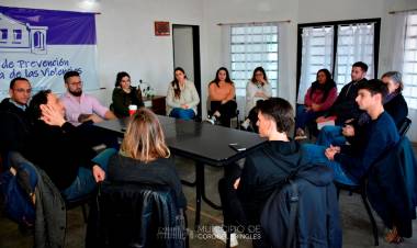 El Director de Promoción de Masculinidades para la Igualdad visitó Pringles