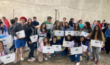 Hubo entrega de netbooks en el CEPT 3