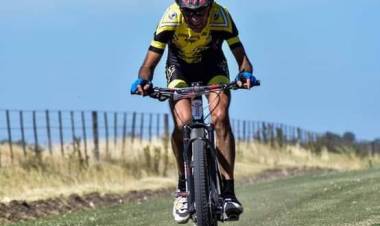 Corredores pringlenses en el Rural Bike de Laprida