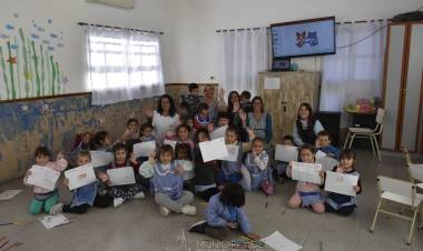 El programa “Educar para aprender a cuidar” sigue visitando las instituciones educativas de la ciudad en sus tres niveles