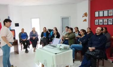 “Cómo nos comunicamos-Herramientas para una mejor comunicación”