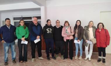 UEC entregó los premios del Bono de Contribución