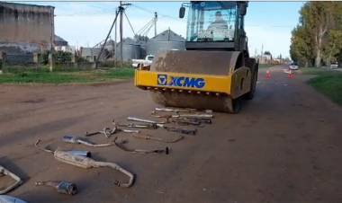 "Estos escapes se extrajeron por no cumplir con la normativa"