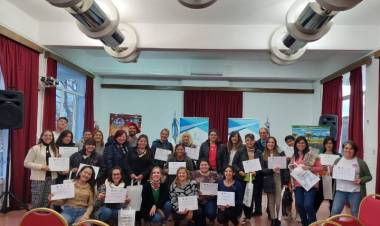 l Taller de Atención al Cliente tuvo más de 40 participantes