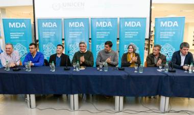 "Las cooperativas son las únicas que pueden desagregar los mercados y democratizar los sistemas agroalimentarios"