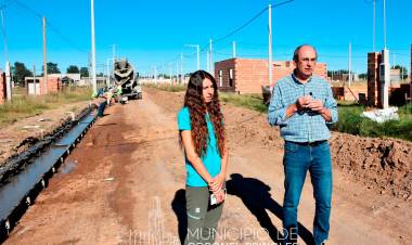 Avanza una Obra de cordón cuneta en la ciudad