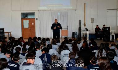 Charla de Educación Vial a estudiantes
