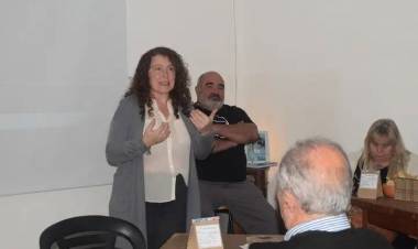 Charlas de Bar en el Centro Cultural Indio Rico