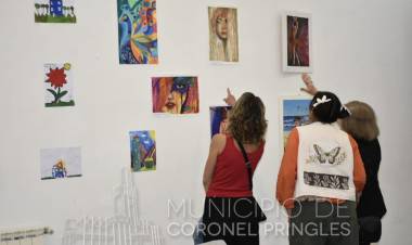 Cierre de Talleres Culturales 2025 en Casa del Bicentenario