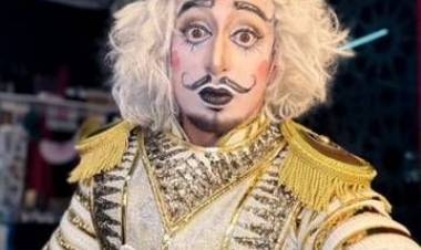 Entre castillos y delfines: el mimo pringlense que conquista multitudes en Turquía