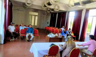 Paritarias: Aumento de sueldo para municipales en actividad y jubilados