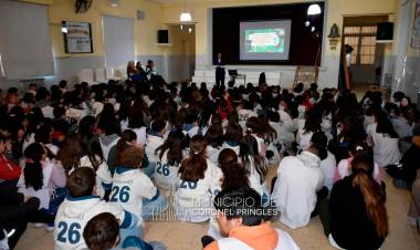 Charla sobre cuidado y bienestar animal
