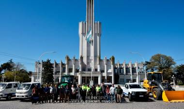 El Municipio presentó nuevas vehículos para distintas áreas municipales