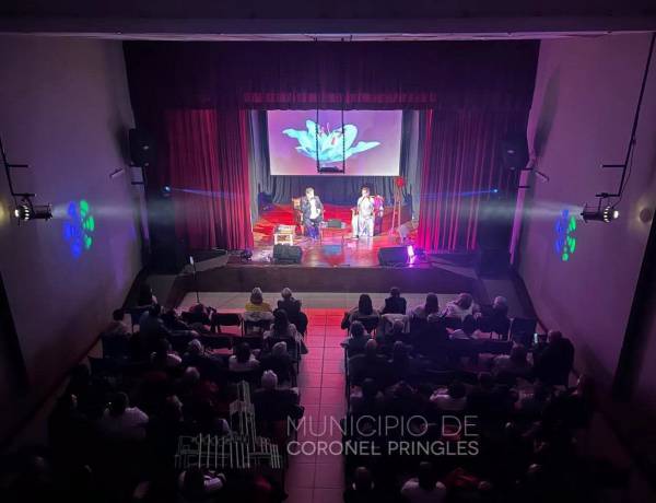 Gran convocatoria para el show lírico pop en Casa del Bicentenario