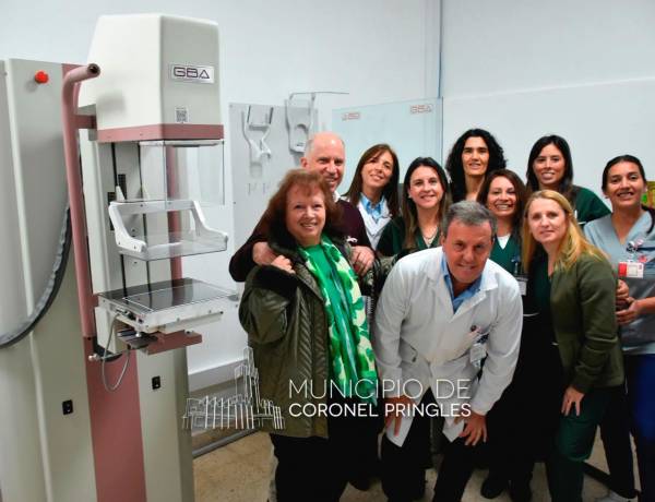 "Este mamógrafo no es un aparato. Es la posibilidad de que una madre, una hija, una abuela siga estando en la mesa familiar"
