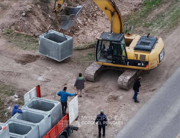 Avanza la obra de desagüe pluvial en el Barrio Roca