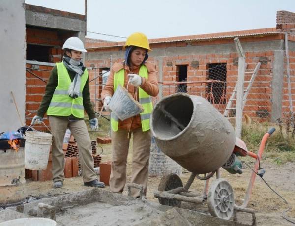 Desde La Cámpora impulsan una ley de cupo femenino para la industria de la construcción