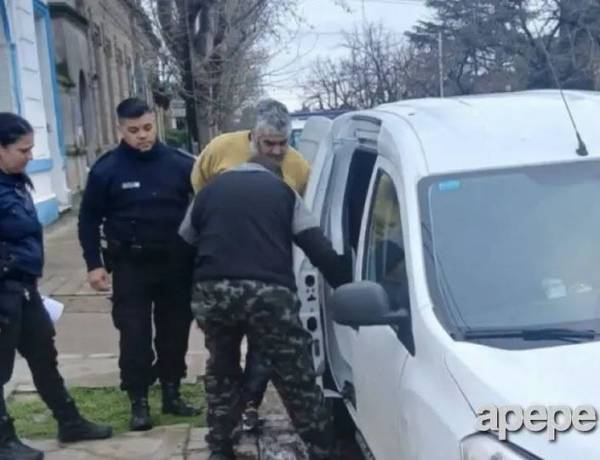 Trasladan a Del Valle al Penal de Saavedra