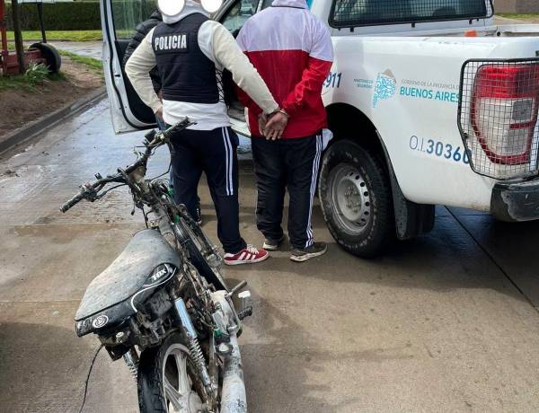 Policial: Recuperan una moto y hubo un aprehendido