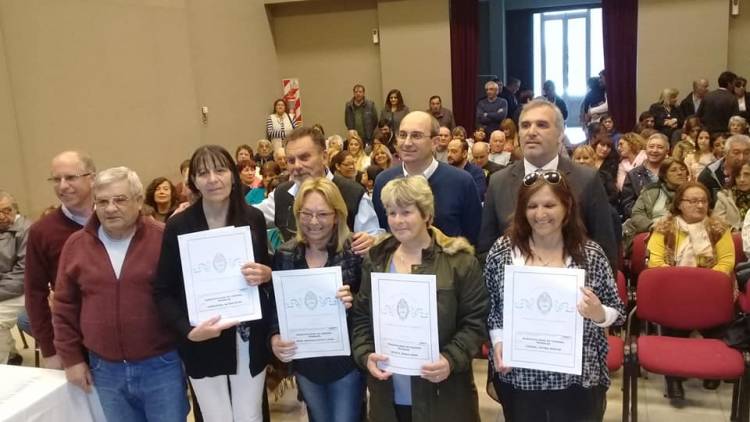 136 vecinos pringlenses ya tienen su título de propiedad