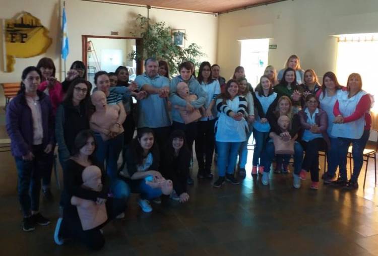 RCP a alumnos de Peluquería y Gastronomía