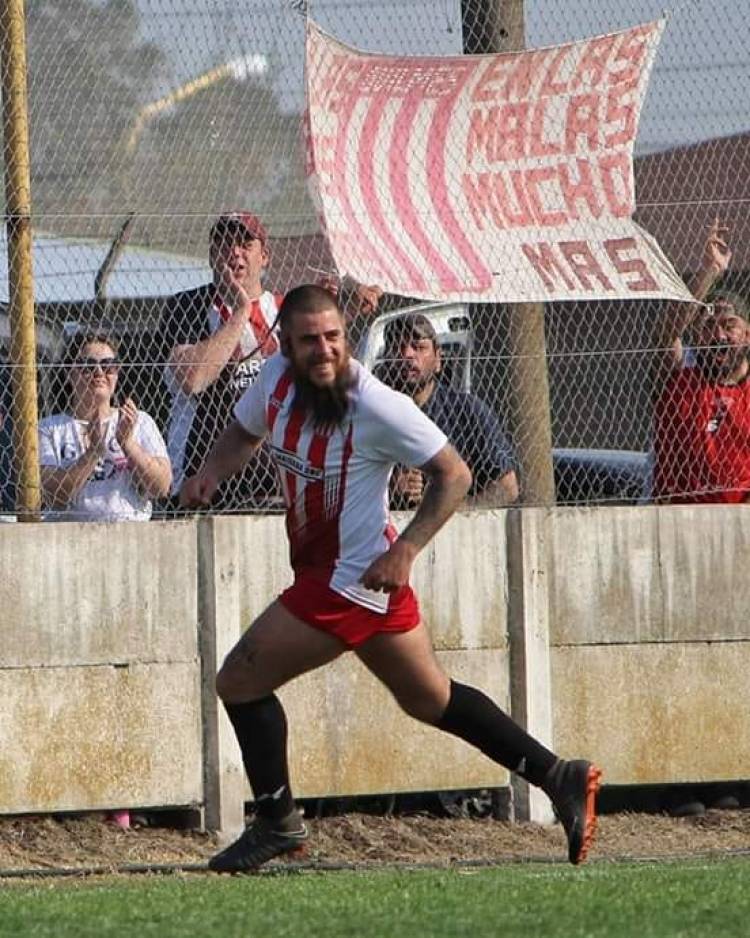 "Loly" Acosta goleador