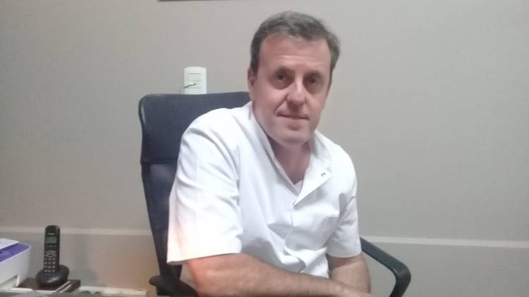"Hay que dar becas que le sirvan al estudiante"