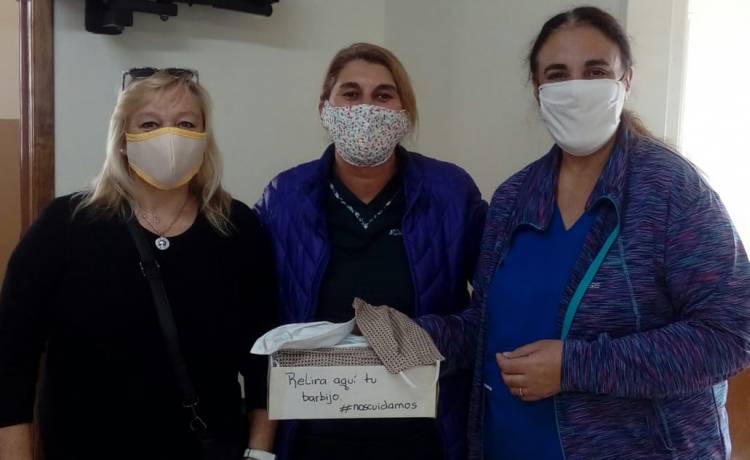 REnacer confeccionó barbijos y colaboró con materiales