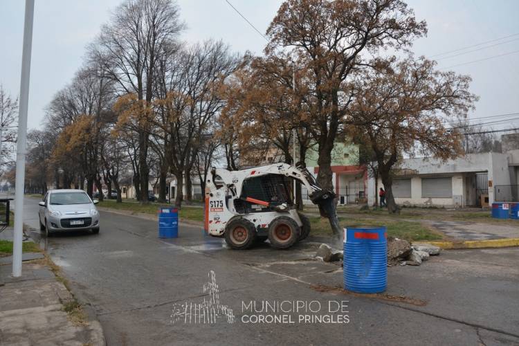 Bacheo en la Avenida 25 de Mayo