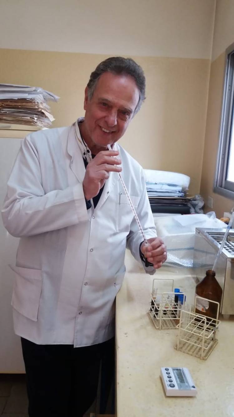 "Fui Bioquímico de profesión y Docente de vocación"