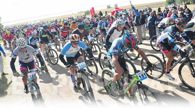 Ciclismo: "La finalidad es hacer un circuito oval"