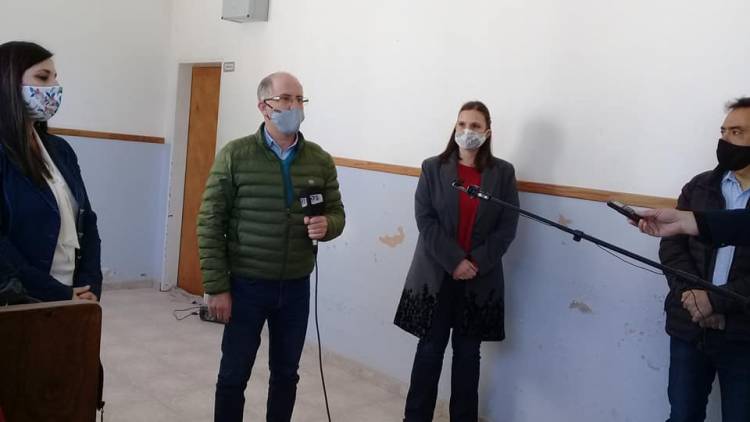 Se dio inicio a una importante obra en la Secundaria Nº 5