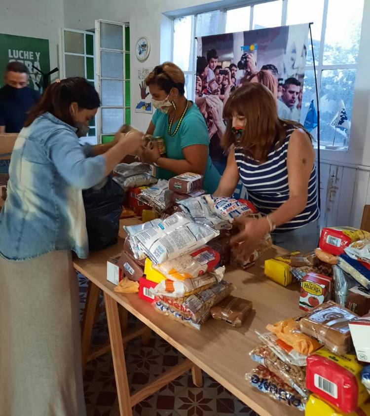 La Cámpora Pringles continúa asistiendo a familias