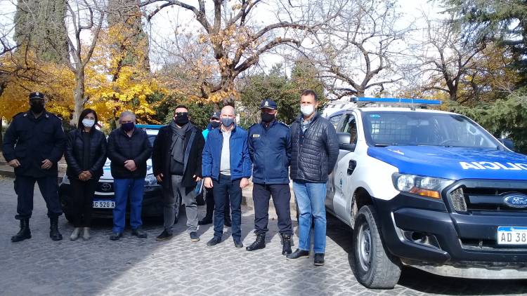 Llegaron los móviles policiales a Pringles