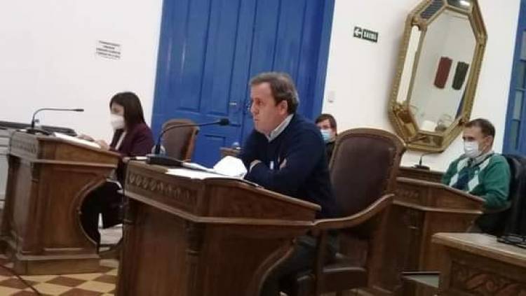 "La vacuna no tiene ideología, tiene que estar en el sistema inmunológico de la gente"
