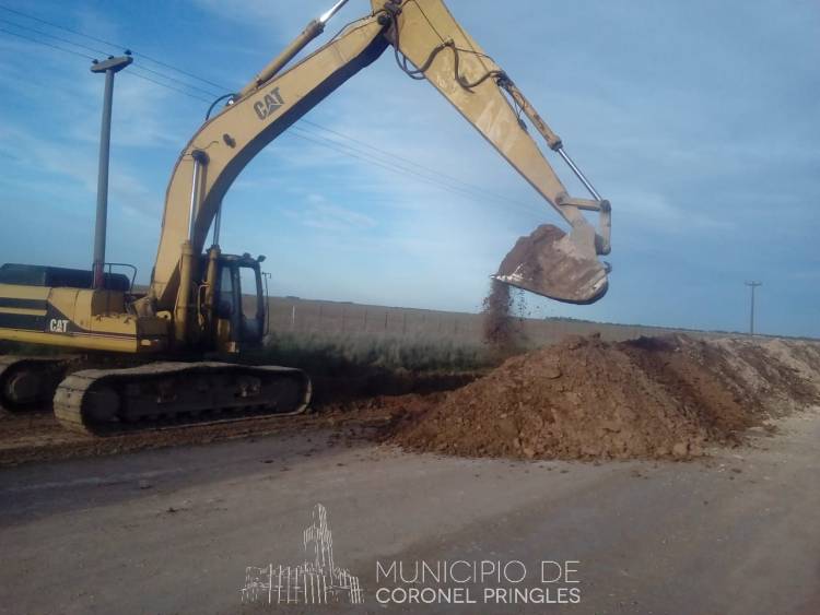 Arreglos de caminos en Indio Rico