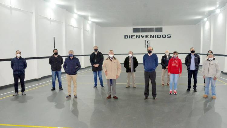 "Por todos los Lomonegro, felices 107 años de vida"