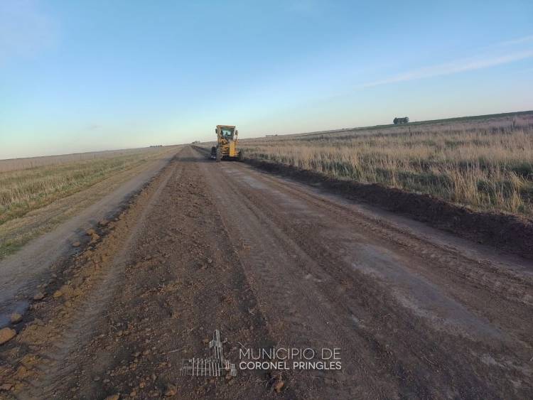 Mantenimiento en el Camino Provincial 023-06, tramo Ruta 85 / La sortija