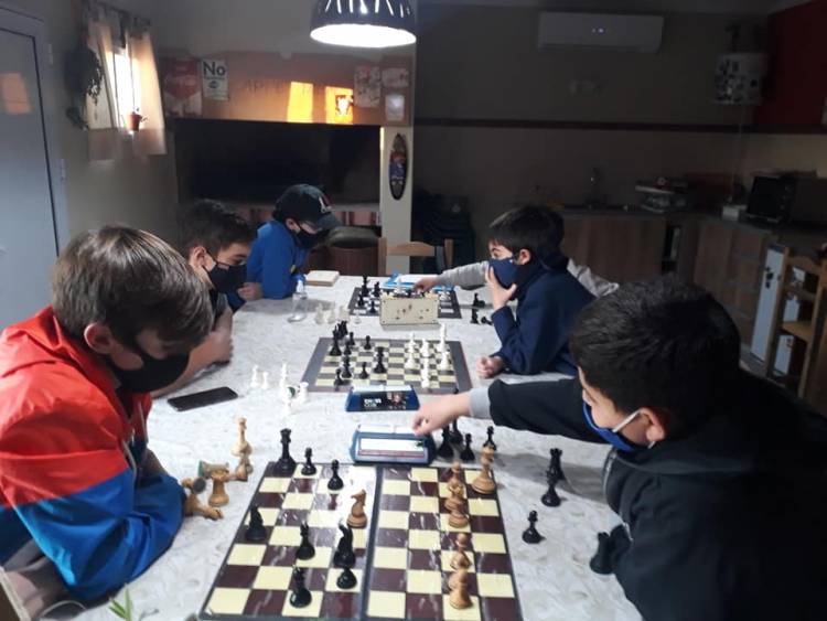 Potis, Kurtz y Larsen mandan en el Torneo Interno Chess Club de Pringles