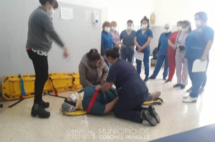 Capacitación práctica a enfermeros